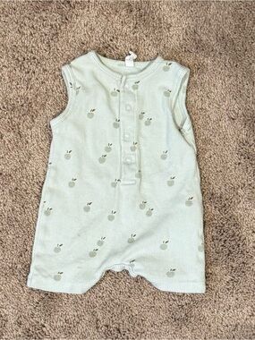 Quincy Mae 0-3 months Pears organic cotton onesie